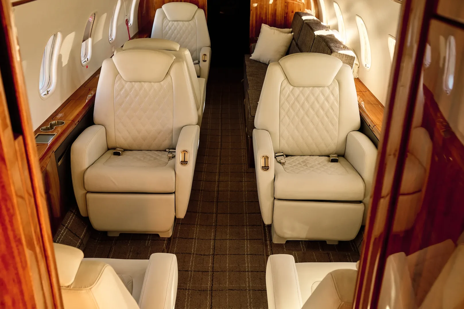 Super Midsize Jet