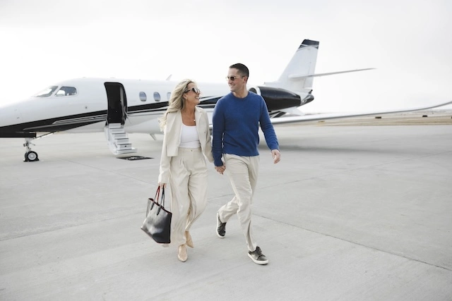Jet Linx guides Jet Card Members through the private jet ownership process with a clear timeline, trusted advice, and hands-on support from LOI to closing.